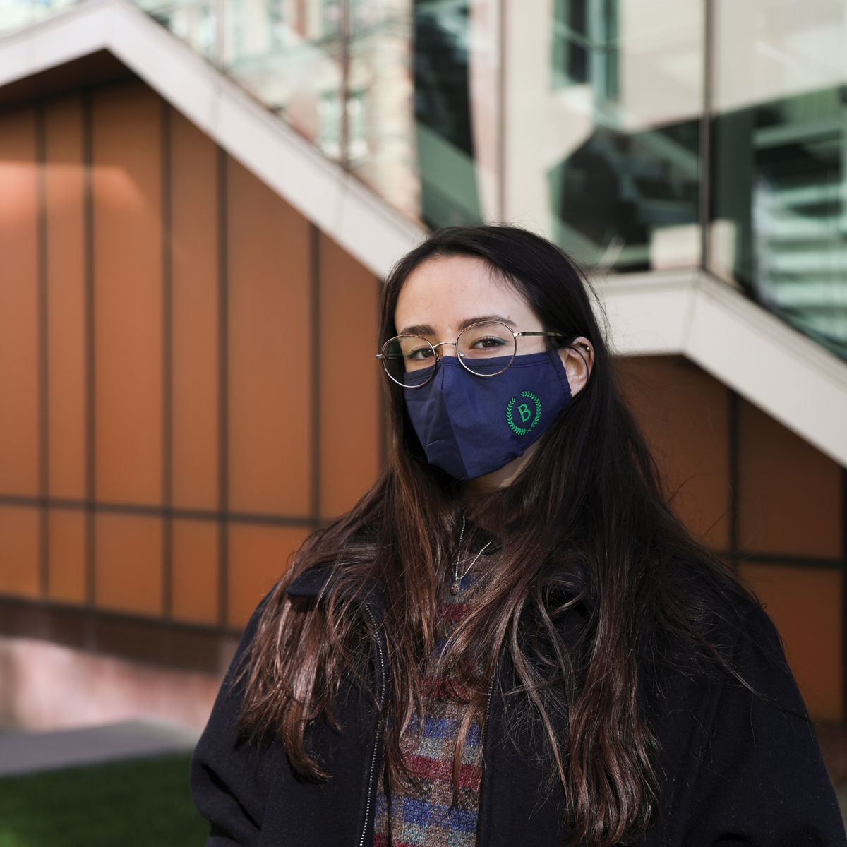Headshot of Tamala Lewis wearing Barnard health ambassador mask