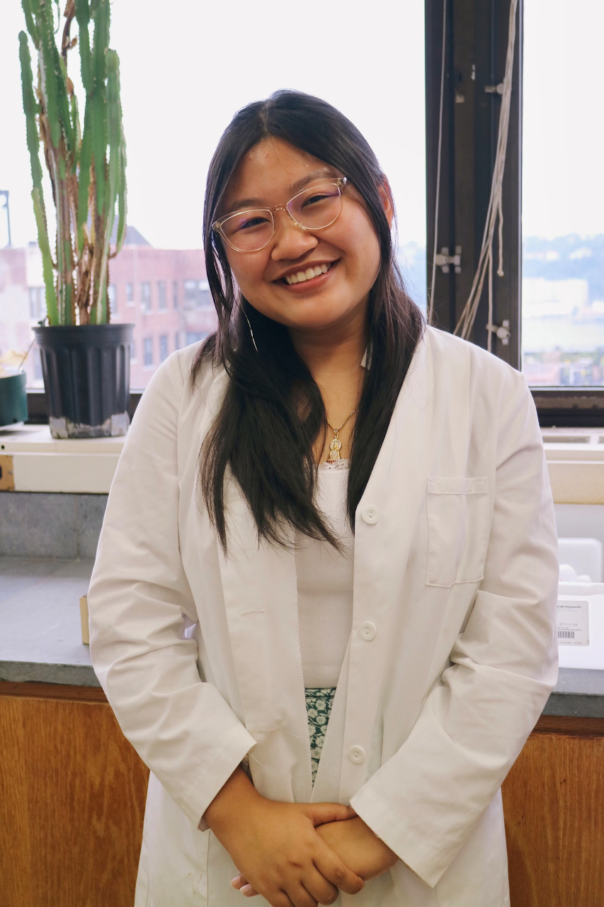 Tiffany Vo in the lab