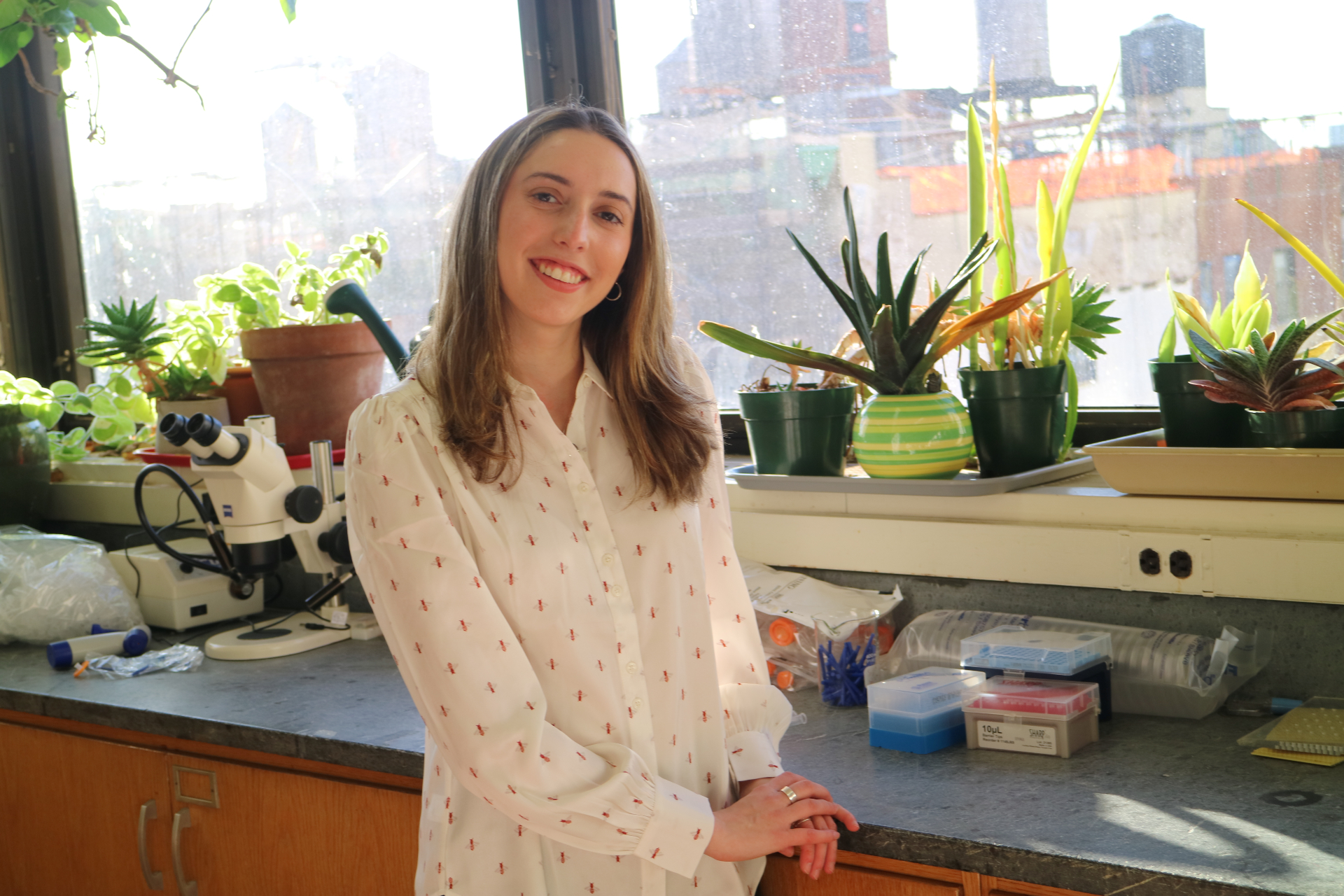 Eliana Elikan, research assistant in the Snow Lab