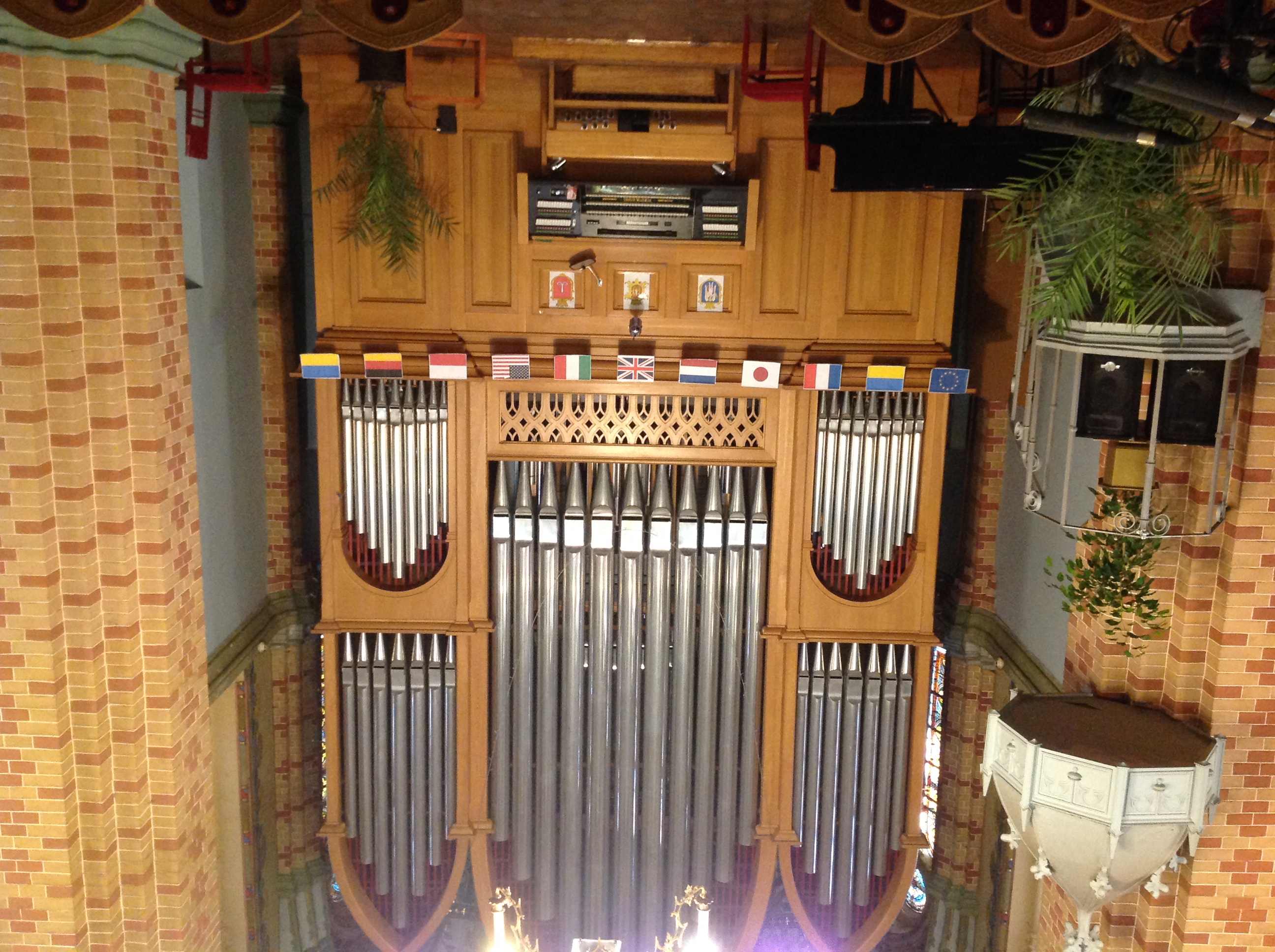 A Ukrainian concert organ