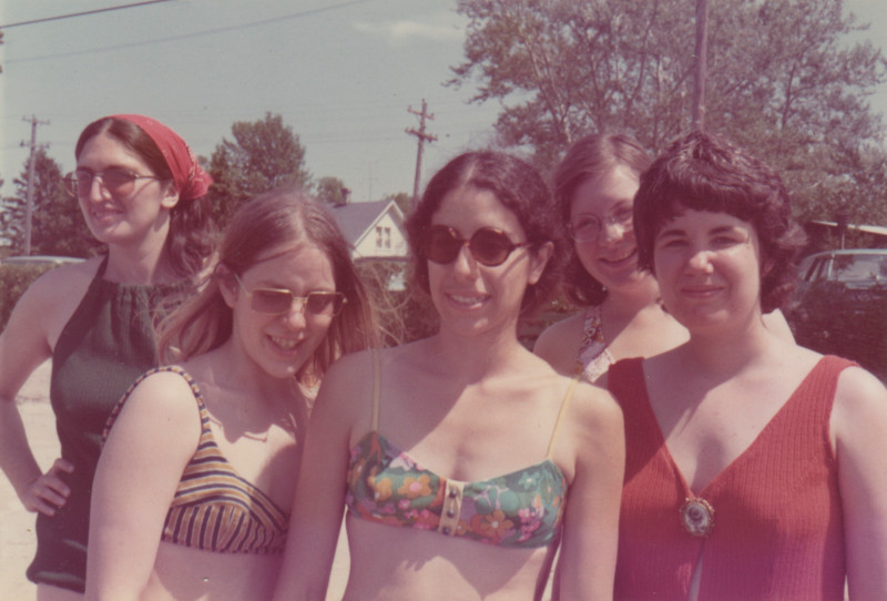 Abby Pariser (center) with 4 fellow Jane members in 1972.