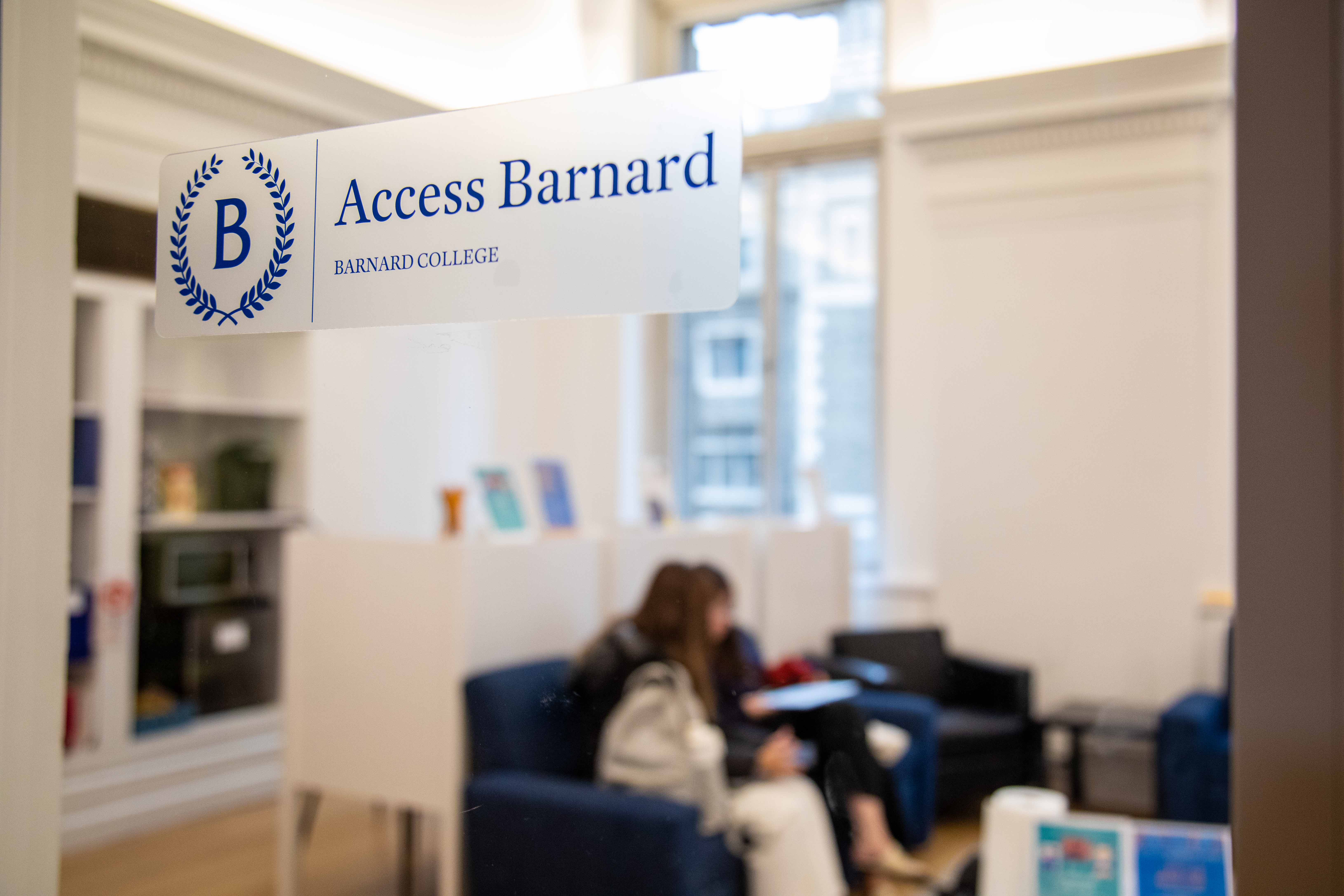 Access Barnard Lounge