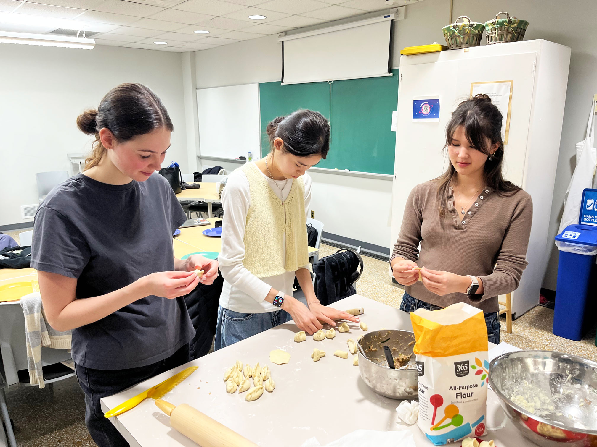 Students-making-dumplings