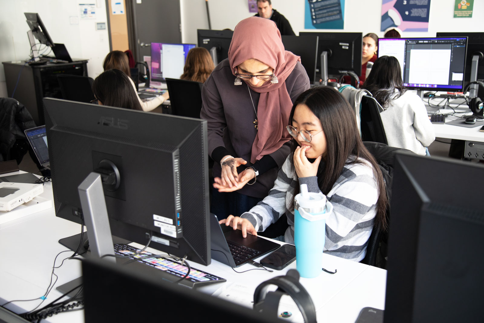peer-to-peer teaching and learning in computer room