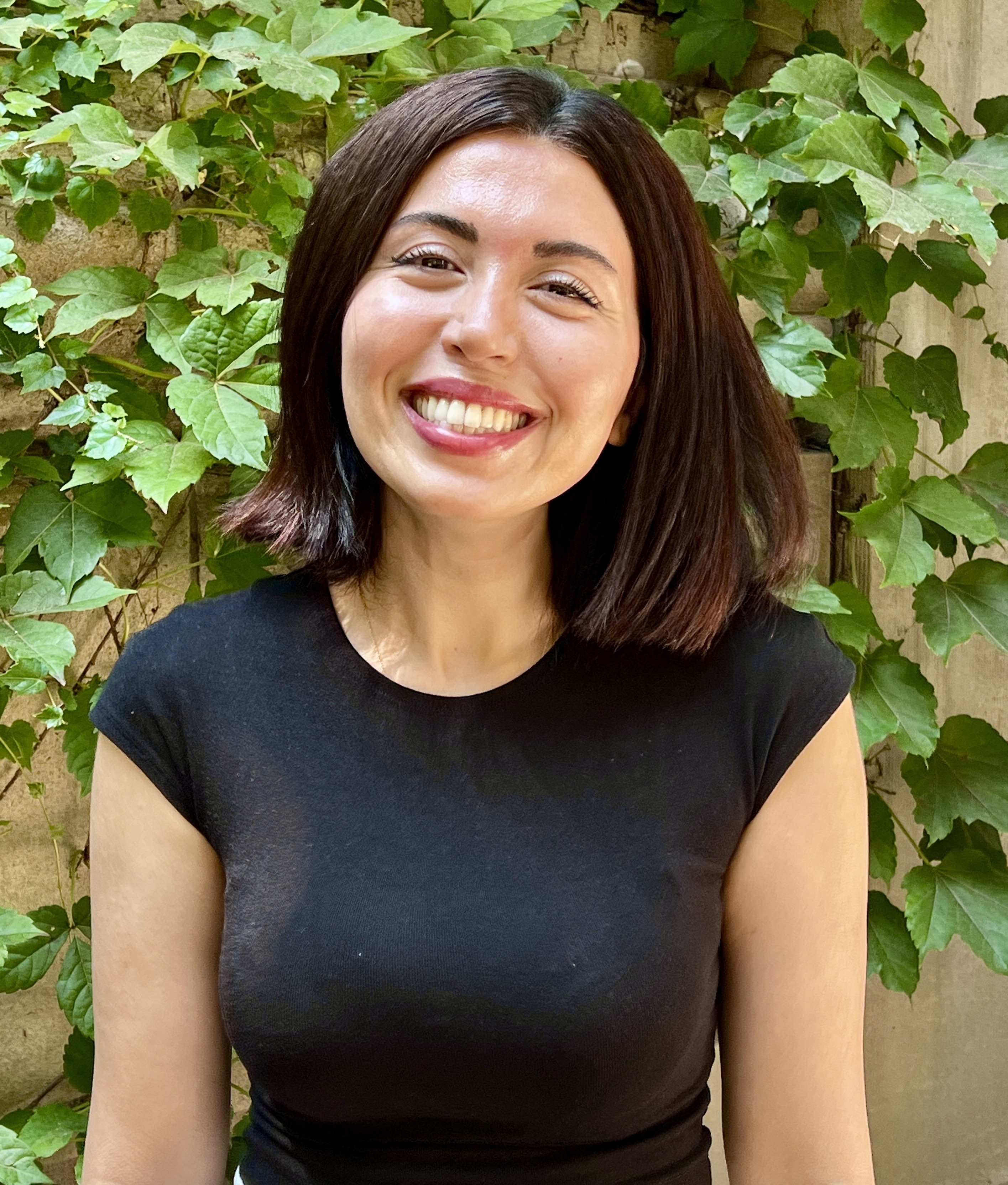 Armita Ghobadi Headshot