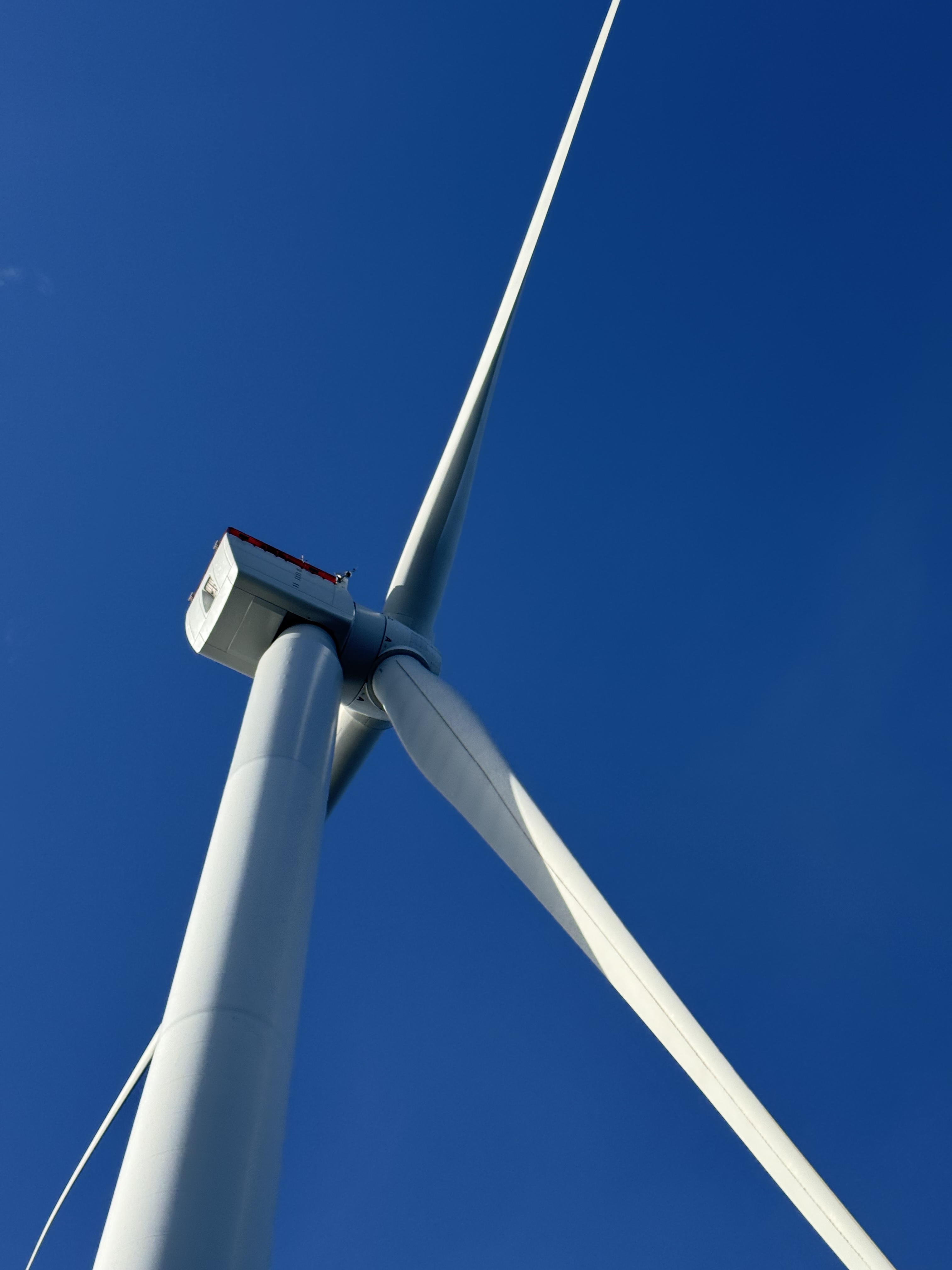 Image of South Fork wind turbine. 