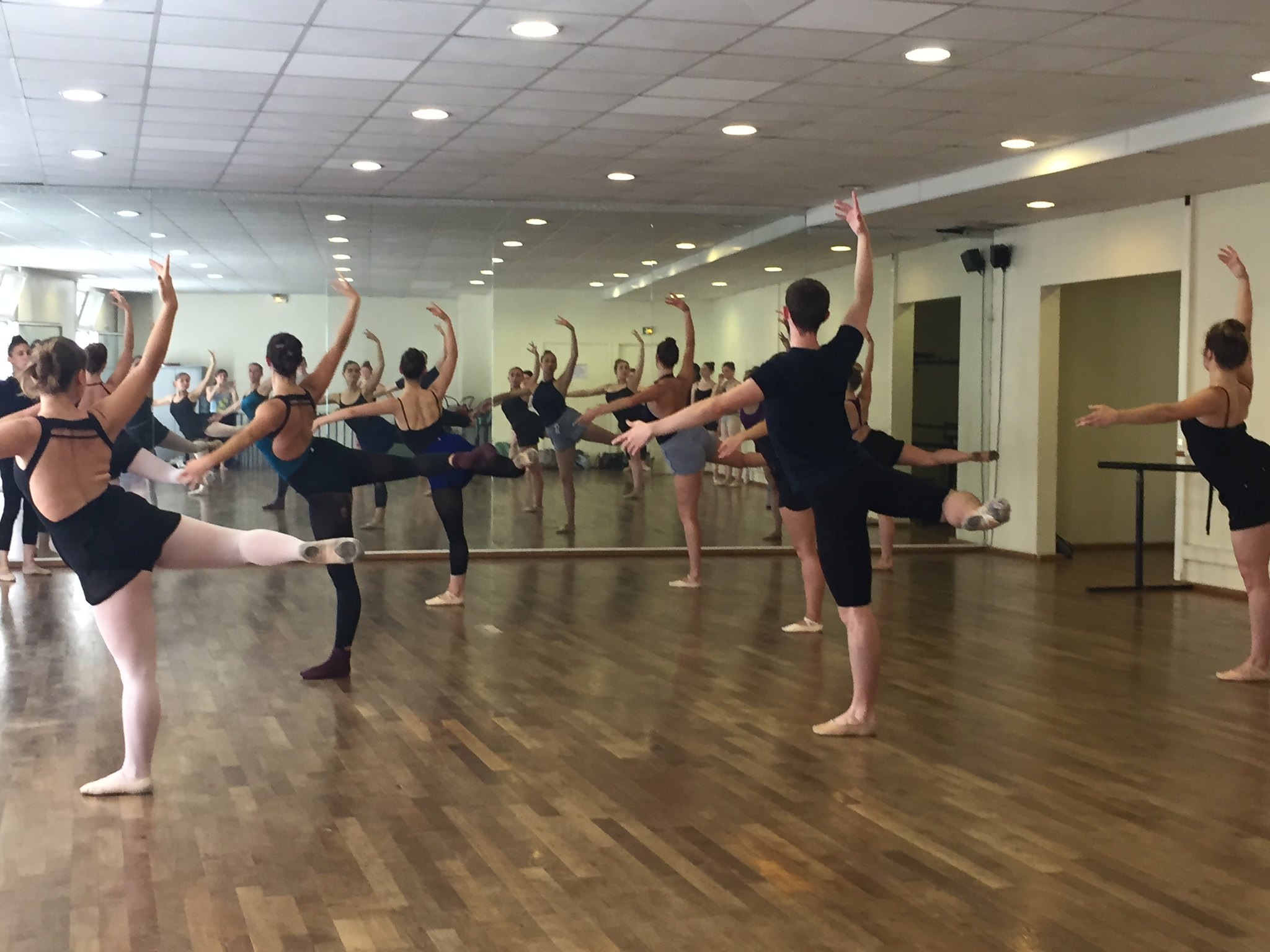 Students at a 2018 session of Barnard Dance in Paris.