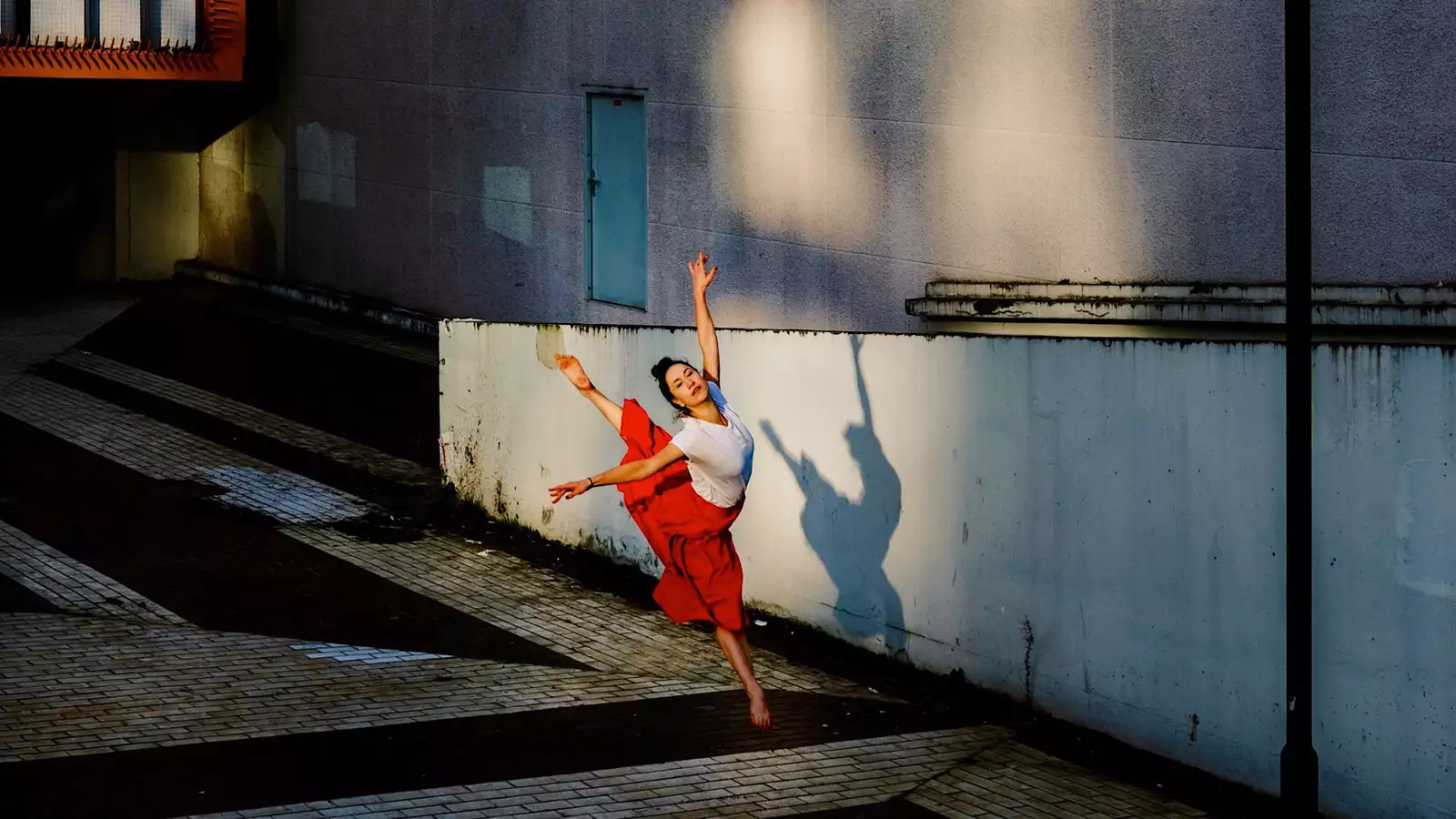 Sarah Silverblatt Buser dances on the streets of Paris