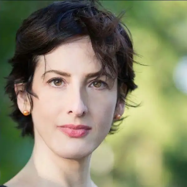 Marjorie Folkman Headshot