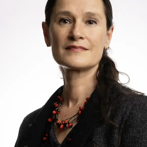 Headshot of Professor Nancy Worman