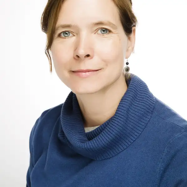 Ellen Morris headshot