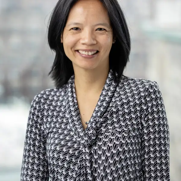 Kara Pham headshot