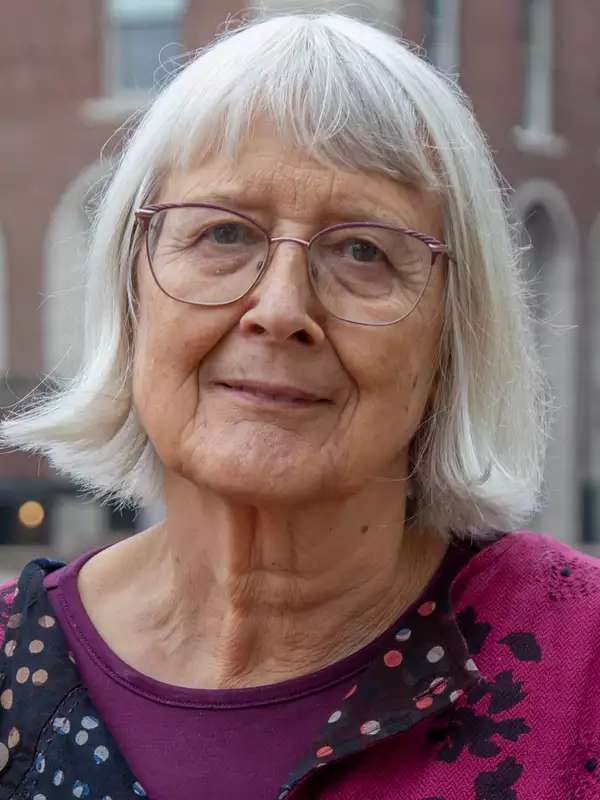 Photo of Prof. Dusa McDuff