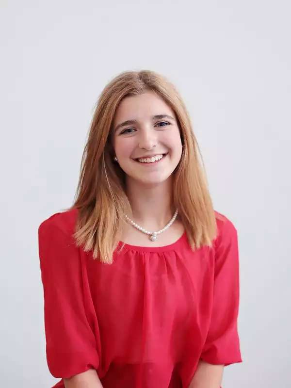 Liz Radway SAR Headshot