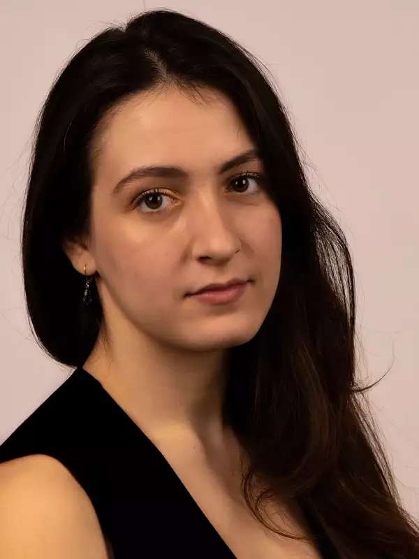 Sarah YMS SAR Headshot