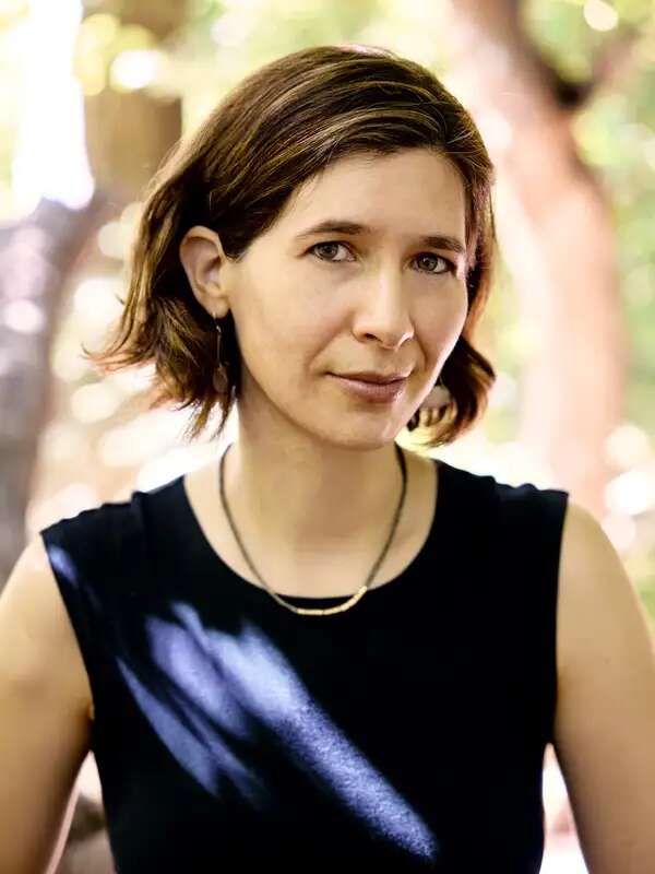 Idra Novey, headshot by Jesse Dittmar