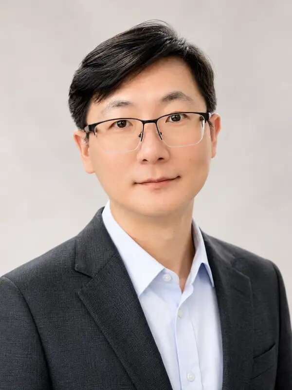 Ningxian Li Headshot