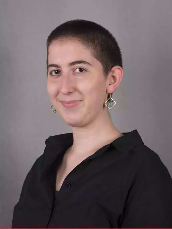 Headshot of Sarah