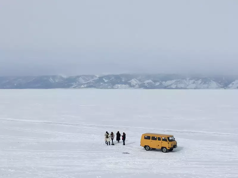 Tour Bus