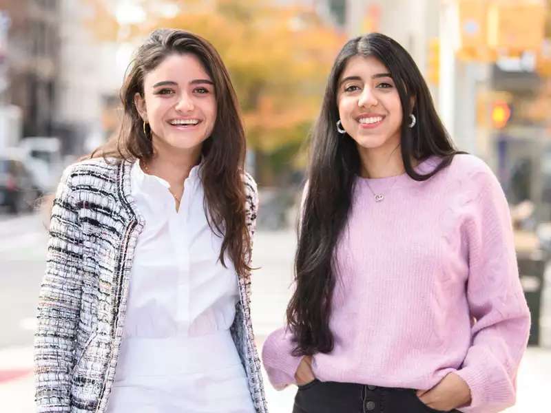 Photograph of Eve Halimi ’19 and Anam Lakhani ’19