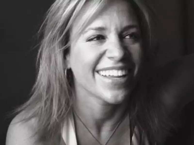 Indesign/spring 2012/elana James Credit Todd V. Wolfson Bw Opt.jpg