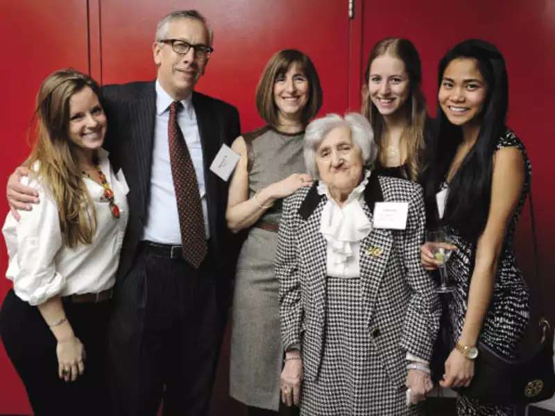 Indesign/spring 2012/schwartzfamily.046 Cmyk Opt.jpg