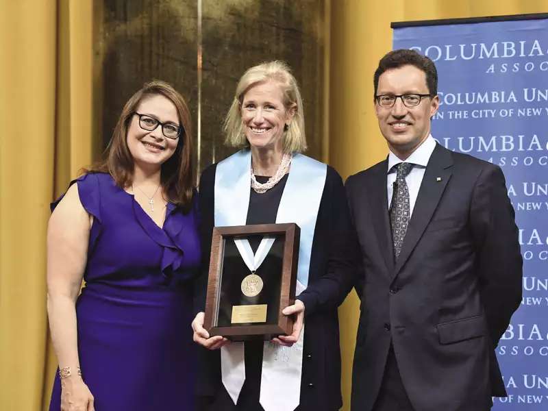 Indesign/summer 2018/helen Yeager Caa Medal Opt 1.jpg