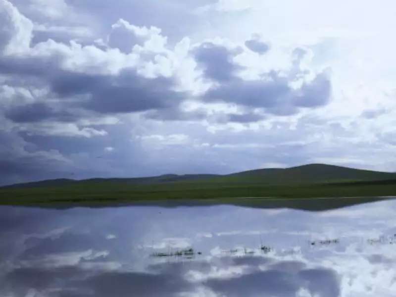 Indesign/winter 2013/a Mix Of Sky And Water Opt.jpg