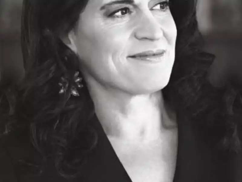 Indesign/winter 2016/barnard President Debora L. Spar 2012b Hi Res Bw Opt.jpg