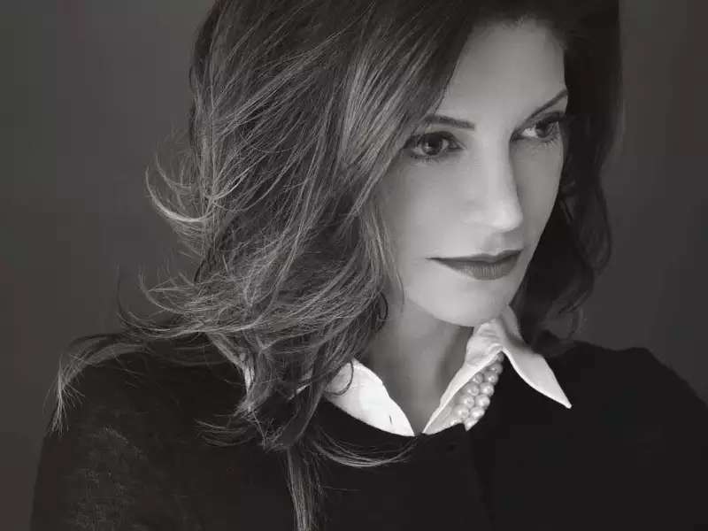 Indesign/winter 2016/nina Ansary Bw Opt.jpg