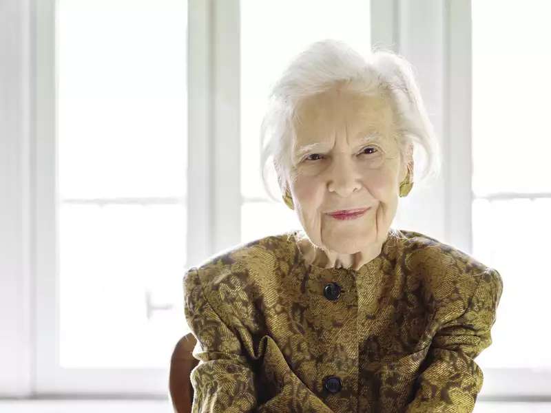 Shirley Siegel 1331.jpg