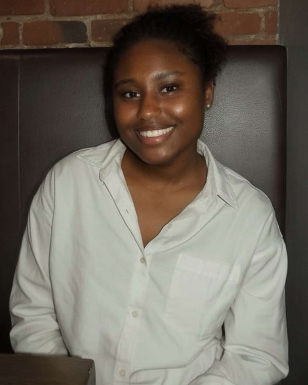 slide.entity.field_image.0.entity.field_media_image.0.entity.alt